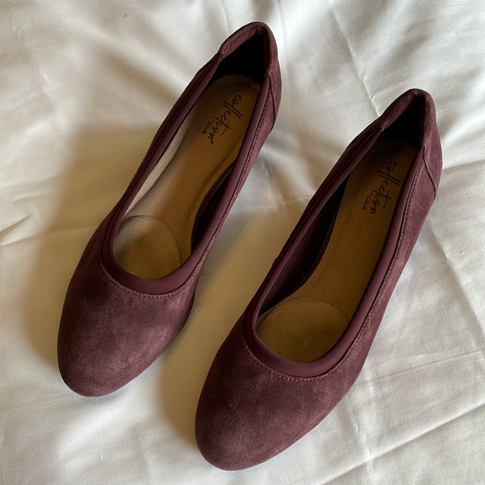 Clarks Collection Maroon Suede Wedge Shoes. Very Good Condition. Size 10M.